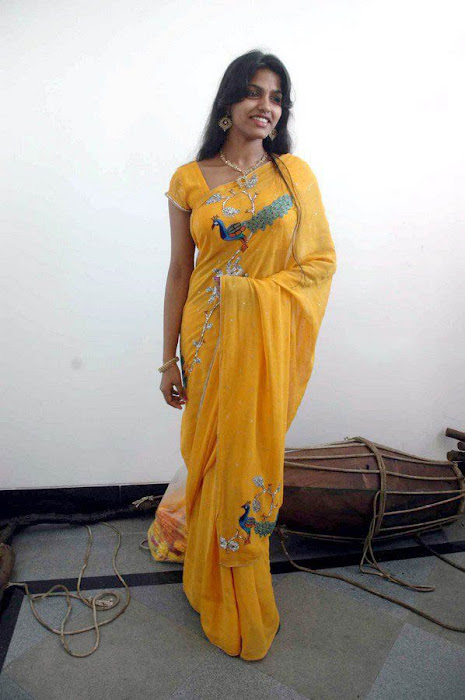 dhanshika actress pics